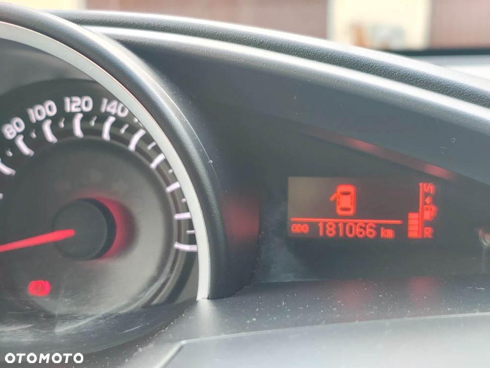 Toyota Verso 1.8 Premium 7os - 17