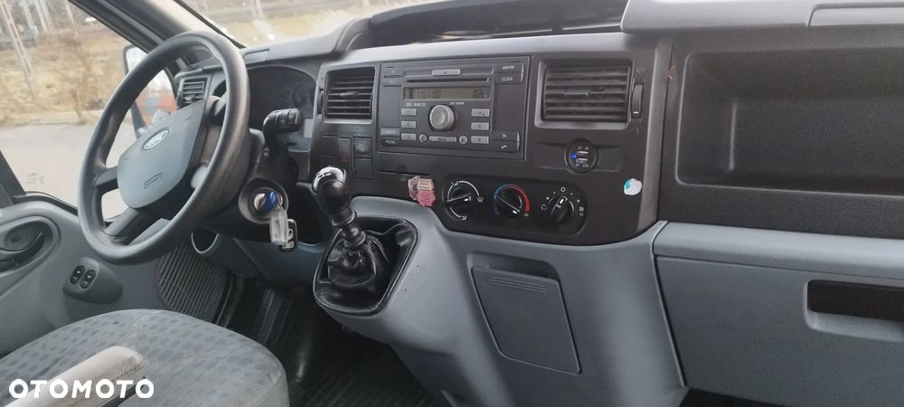 Ford TRANSIT - 8