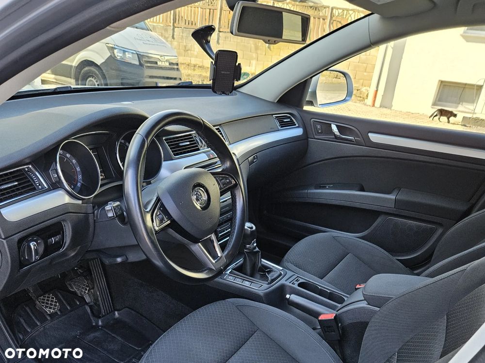 Skoda Superb 2.0 TDI Ambition - 9
