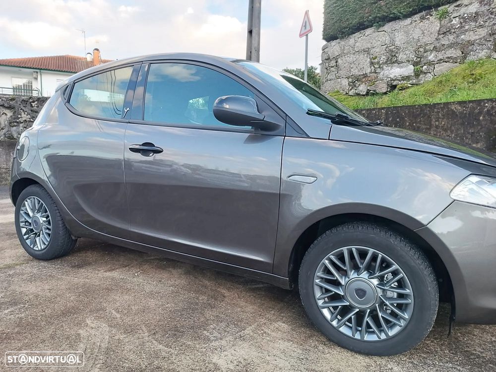 Lancia Ypsilon 1.2 S&S Urban - 4