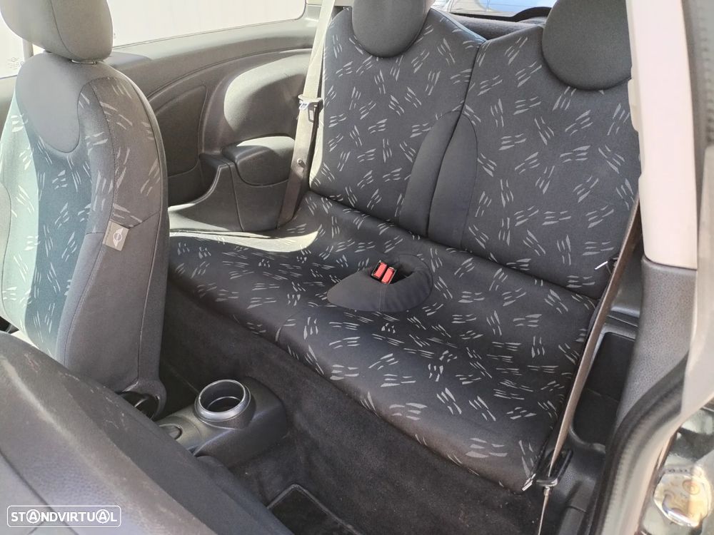 MINI 3 Portas One 1.4 D - 22