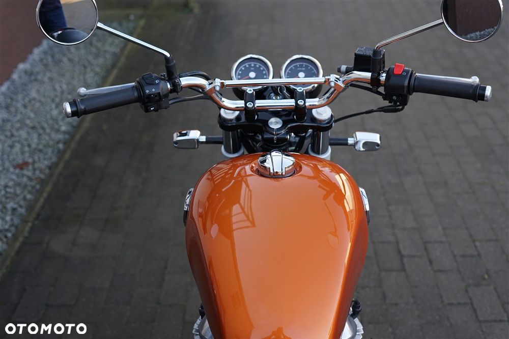 Royal Enfield Interceptor - 15