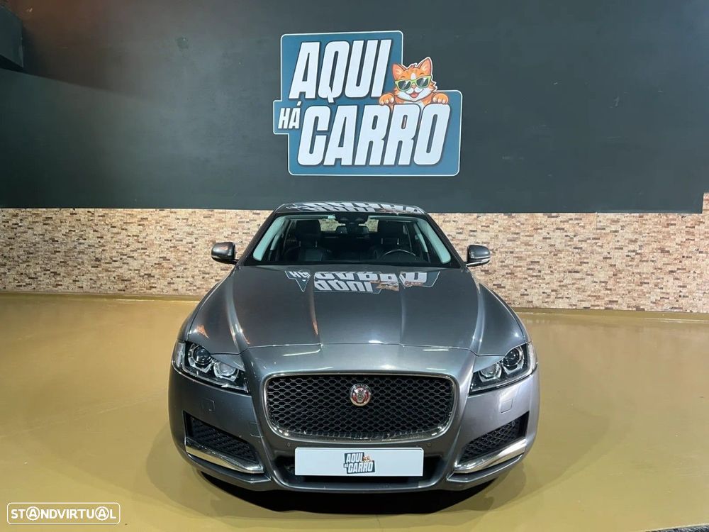 Jaguar XF - 3