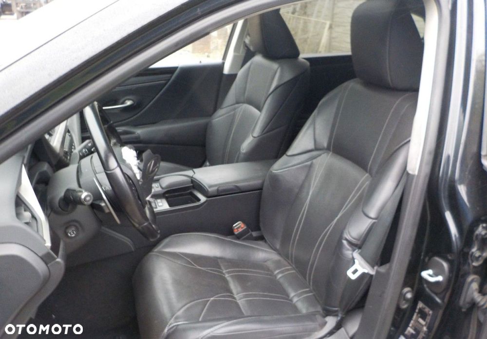 Lexus ES - 32