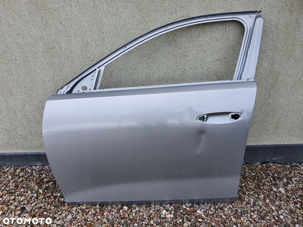 Drzwi przednie lewe Opel Astra L rok 22-