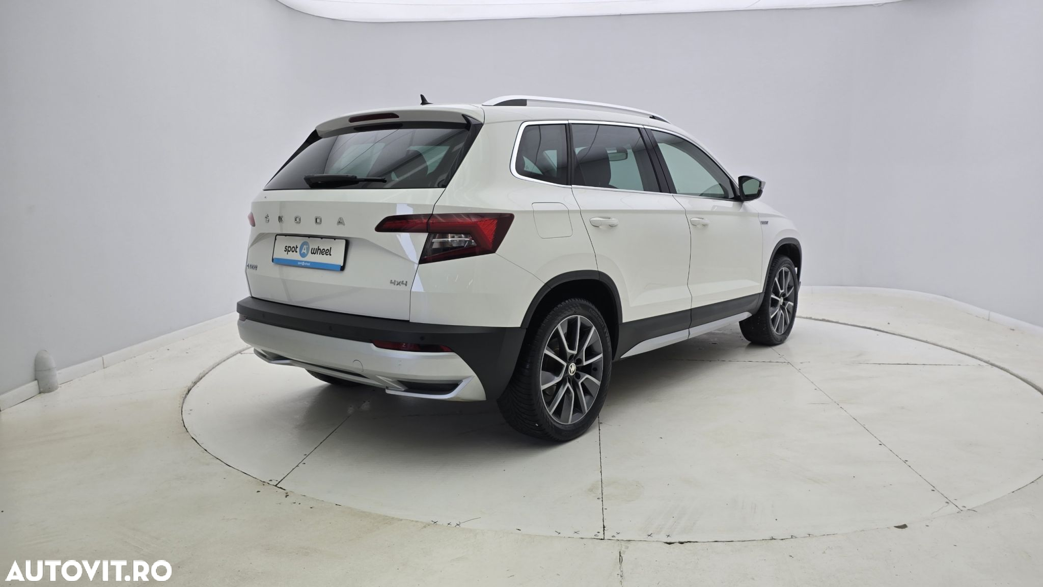 Skoda Karoq 2.0 TDI 4X4 DSG Ambition - 6