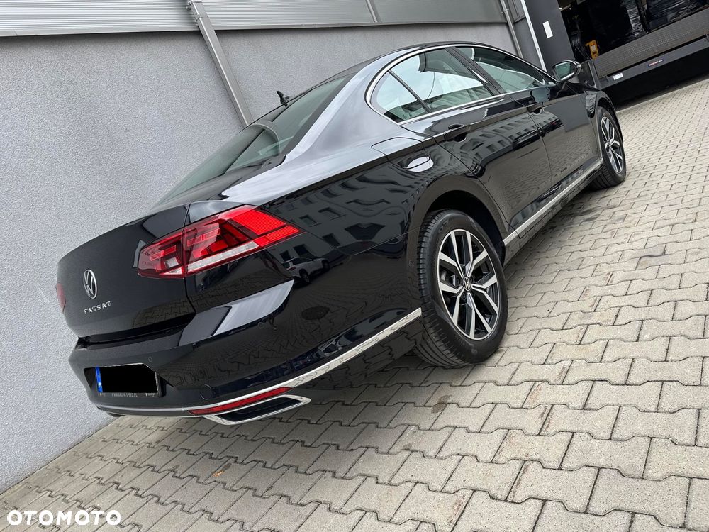 Volkswagen Passat 1.5 TSI EVO Elegance - 4