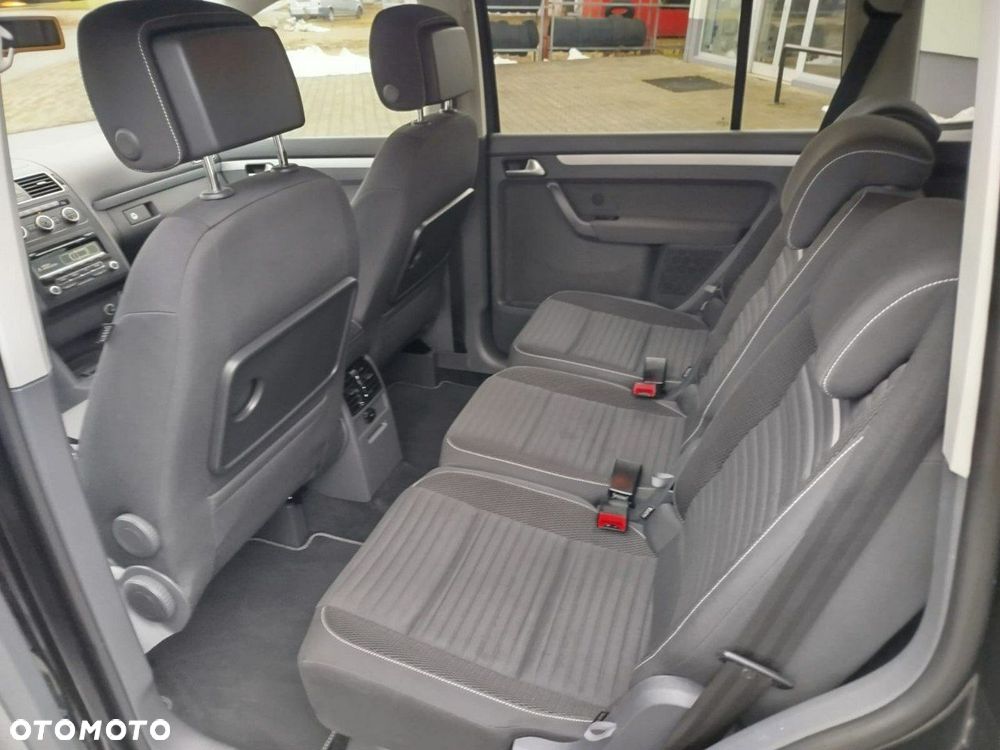 Volkswagen Touran 2.0 TDI DPF Cup - 11