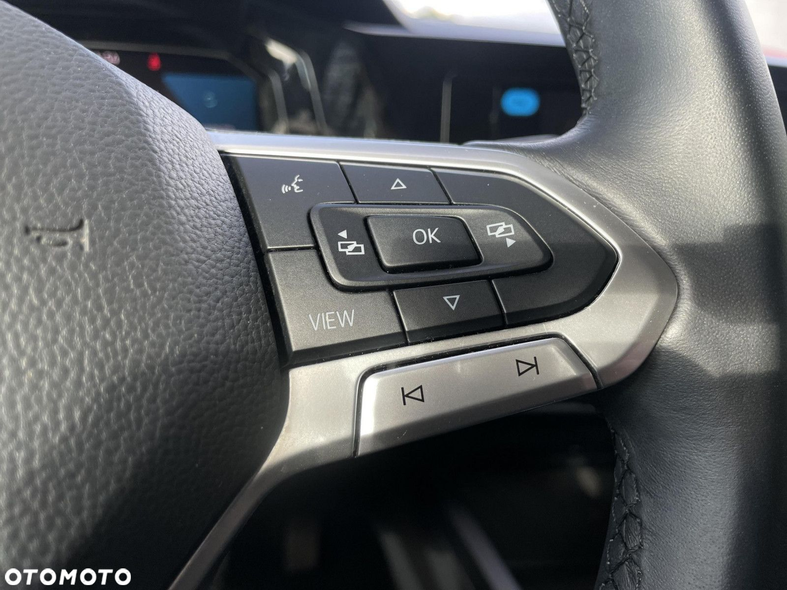 Volkswagen Golf VIII 1.0 TSI Active - 32