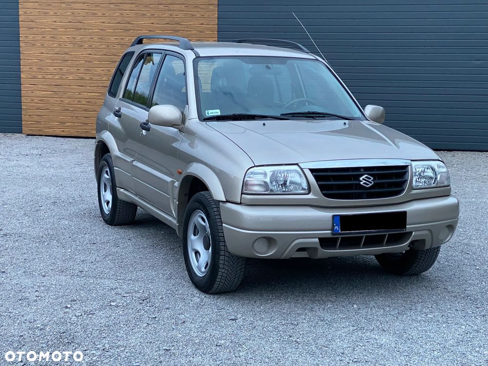 Suzuki Grand Vitara 2.0 Comfort Style - 17