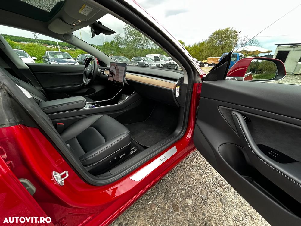 Tesla Model 3 - 21