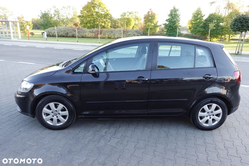 Volkswagen Golf Plus - 11