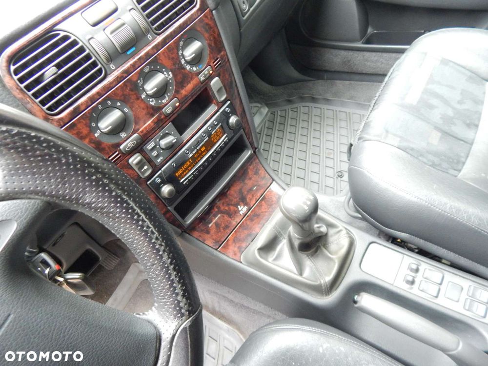 Volvo V40 2.0 Elegance - 14