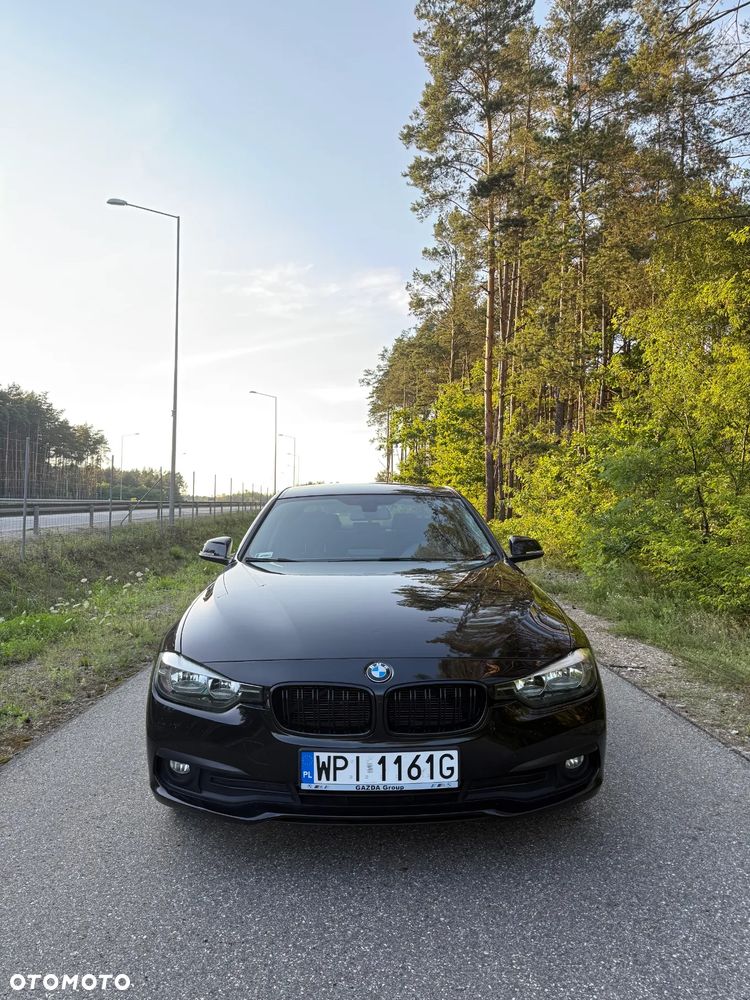 BMW Seria 3 318i - 2