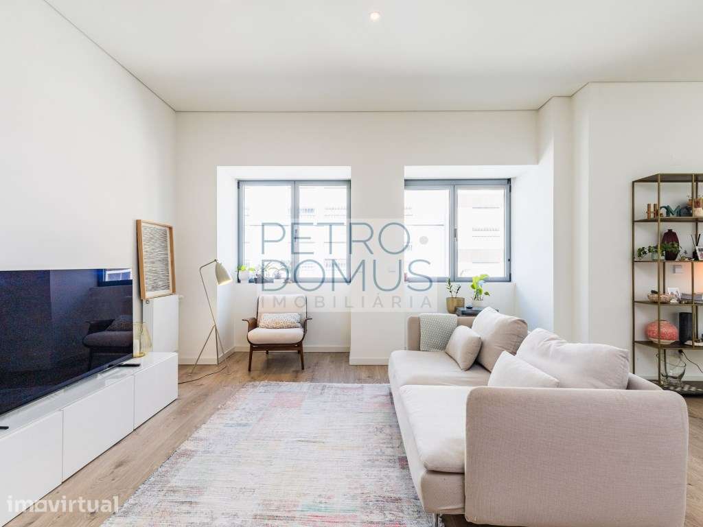 APARTAMENTO T2 COM 154 M2 - CENTRO DE LEIRIA - EDIFÍCIO COMENDADOR - Grande imagem: 4/34