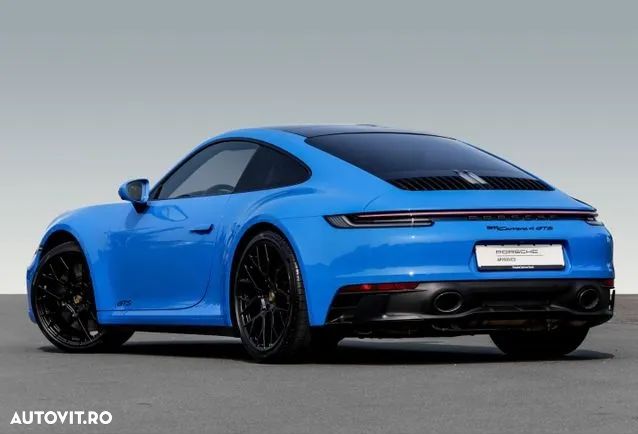 Porsche 911 Carrera 4 GTS PDK - 4