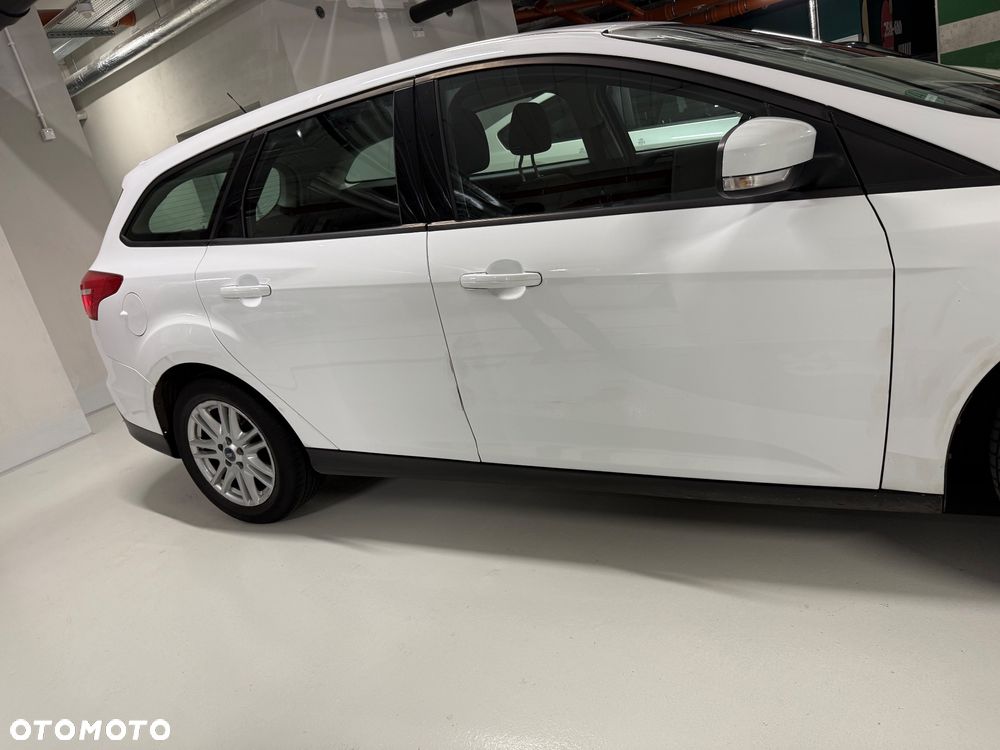 Ford Focus 1.5 TDCi SYNC Edition - 21