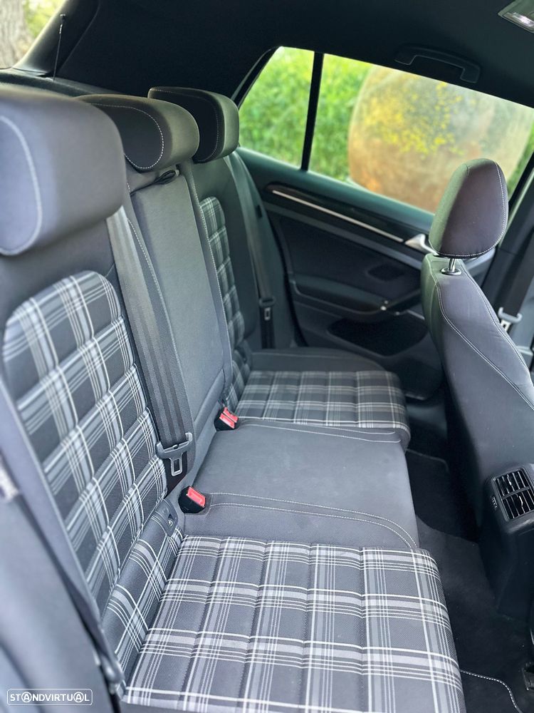 VW Golf 2.0 TDi GTD DSG - 15
