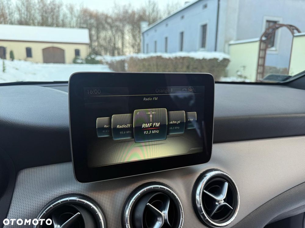 Mercedes-Benz CLA 250 4Matic 7G-DCT - 14