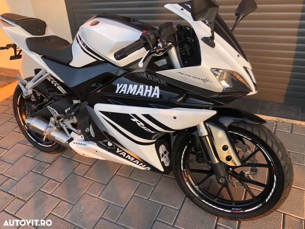 Yamaha YZF-R125 - 3