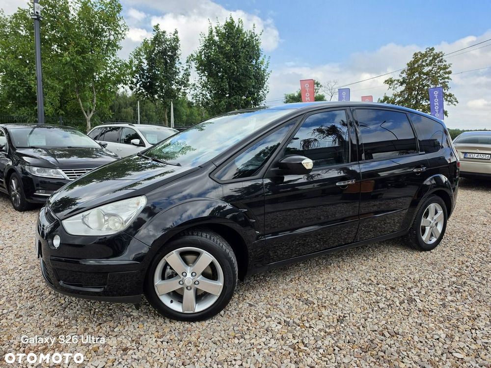 Ford S-Max - 17