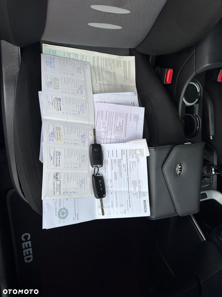 Kia Ceed - 26