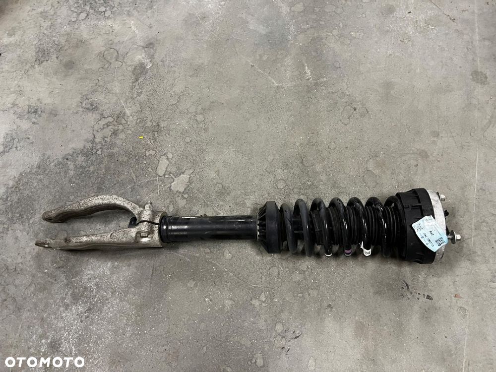 AMORTYZATOR PNEUMATYCZNY PRZÓD PRAWY RANGE ROVER VELAR L560 2.0i BENZYNA