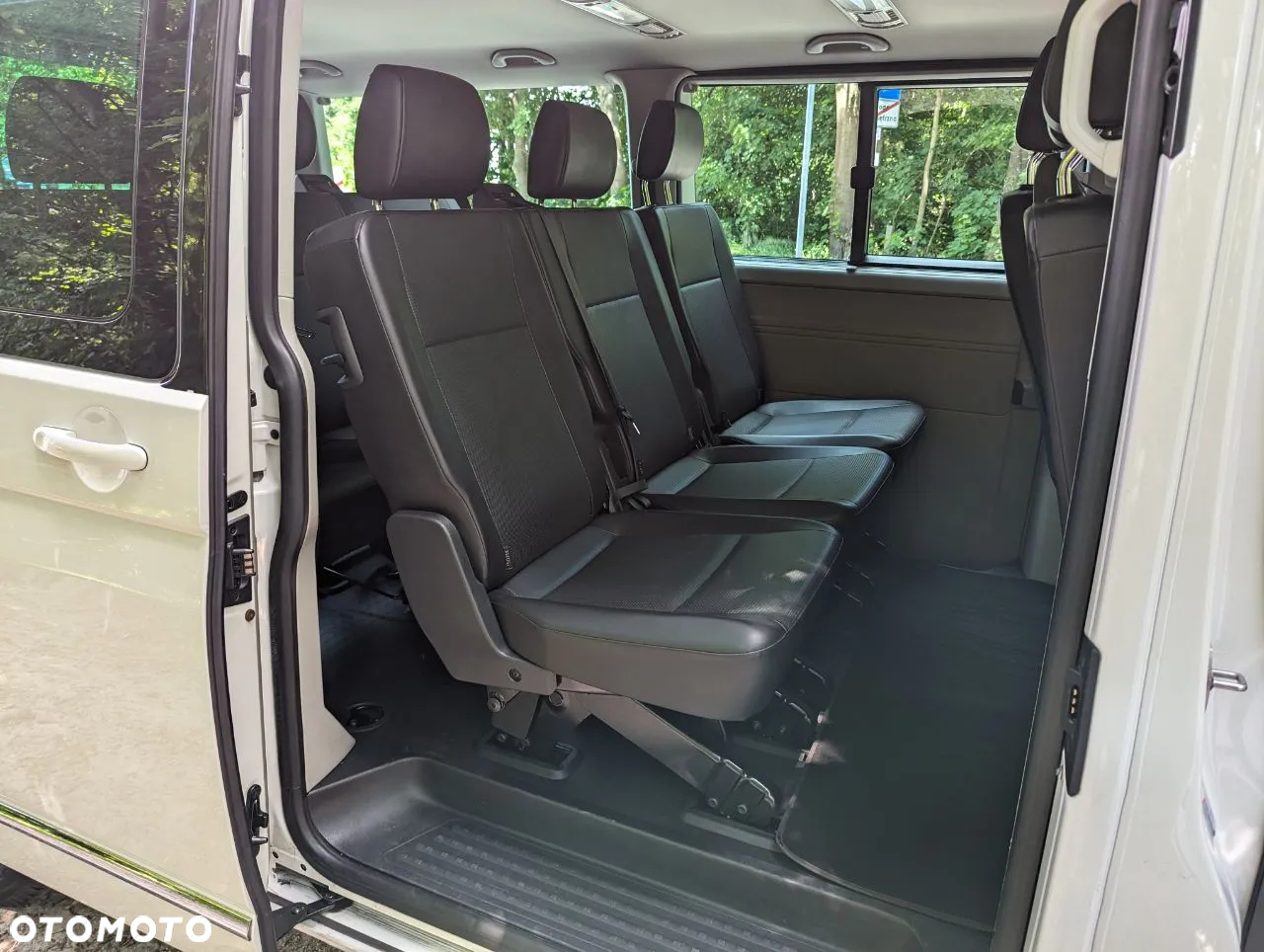 Volkswagen Caravelle - 4