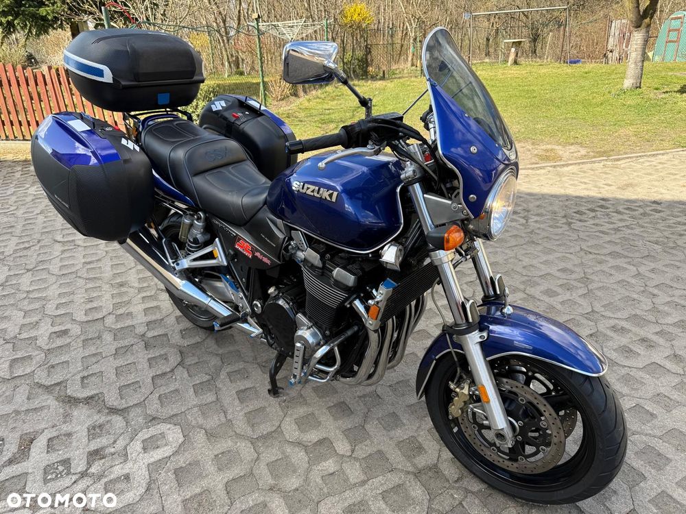 Suzuki GSX - 2