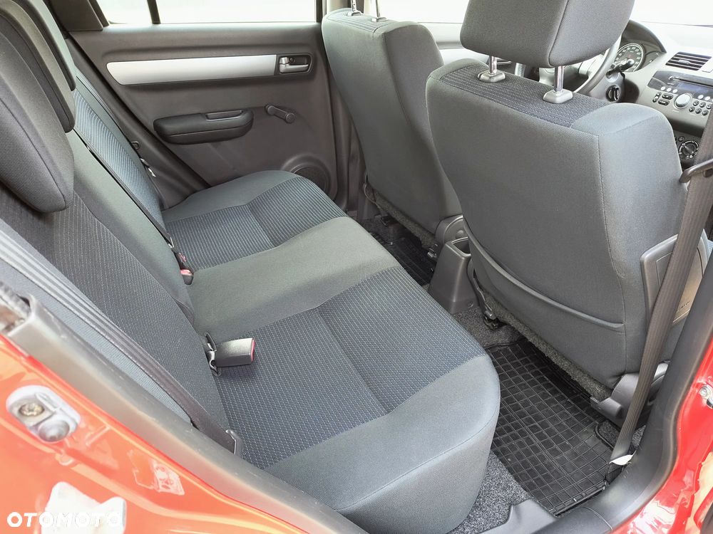 Suzuki Swift 1.3 DDiS Comfort - 24