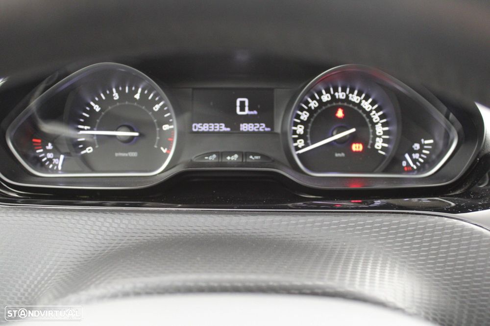 Peugeot 2008 1.2 PureTech Allure - 19