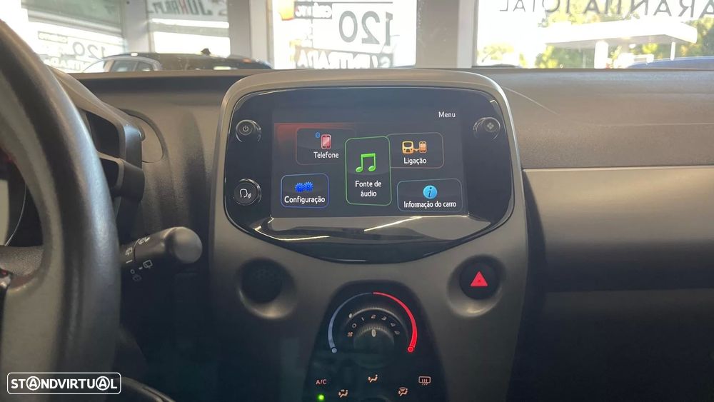 Toyota Aygo X Black&White - 24