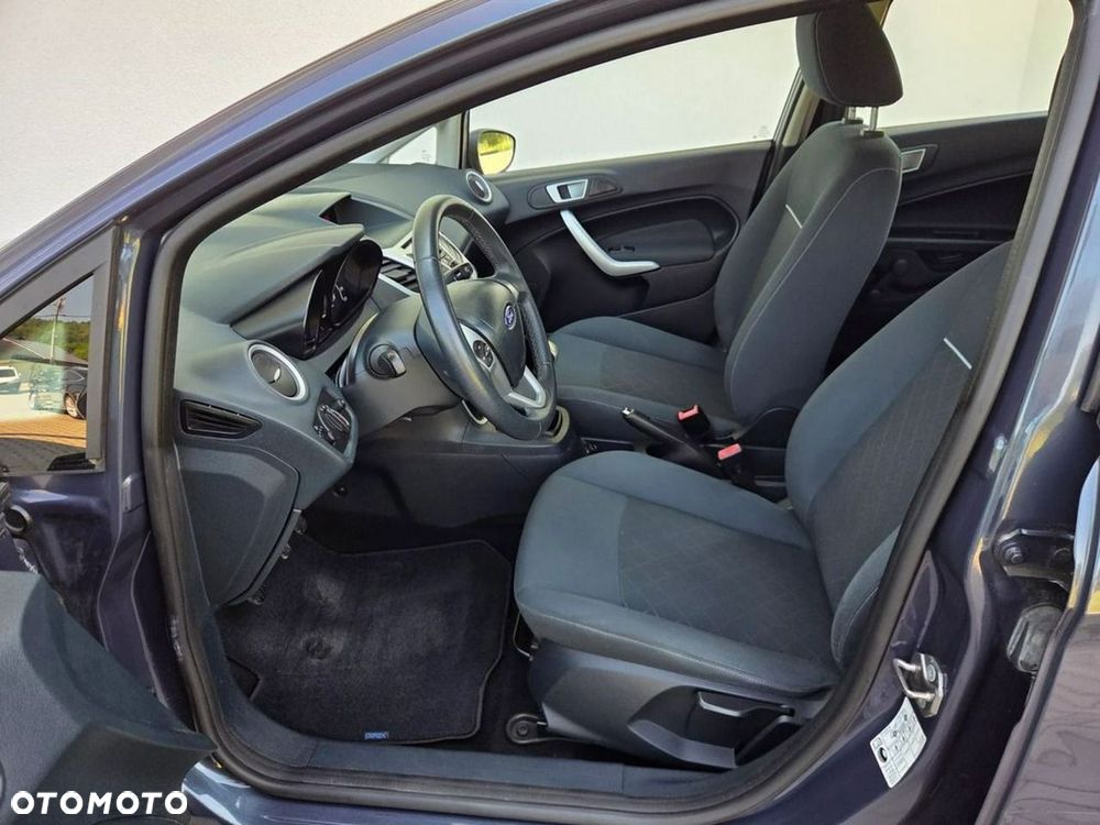 Ford Fiesta - 8