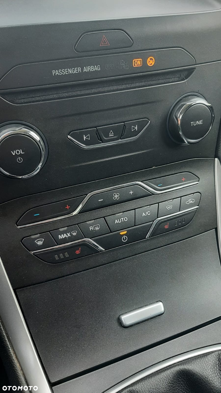 Ford Galaxy 2.0 TDCi Titanium - 29