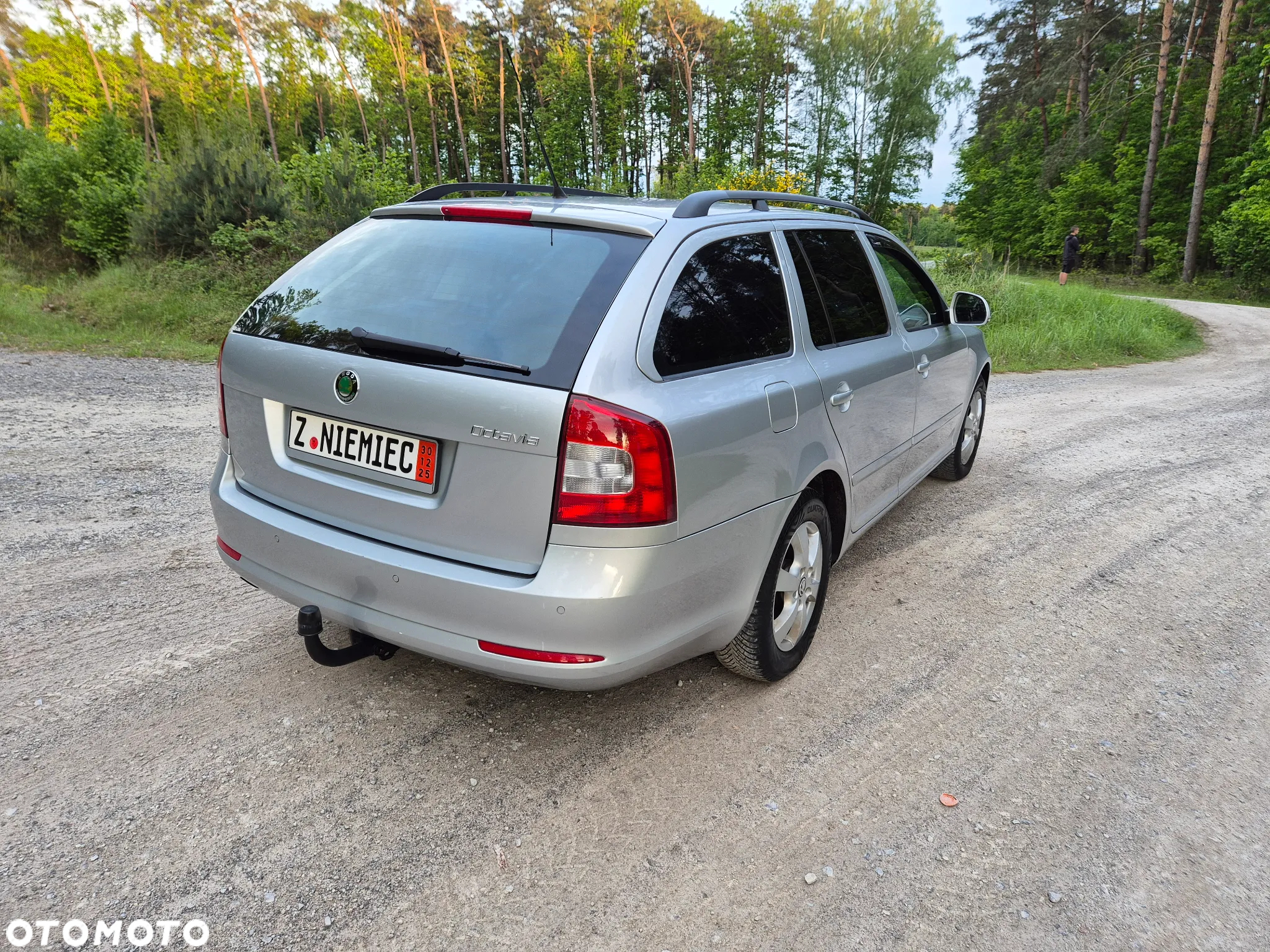 Skoda Octavia Combi 1.6 Automatik IMPULS EDITION - 8