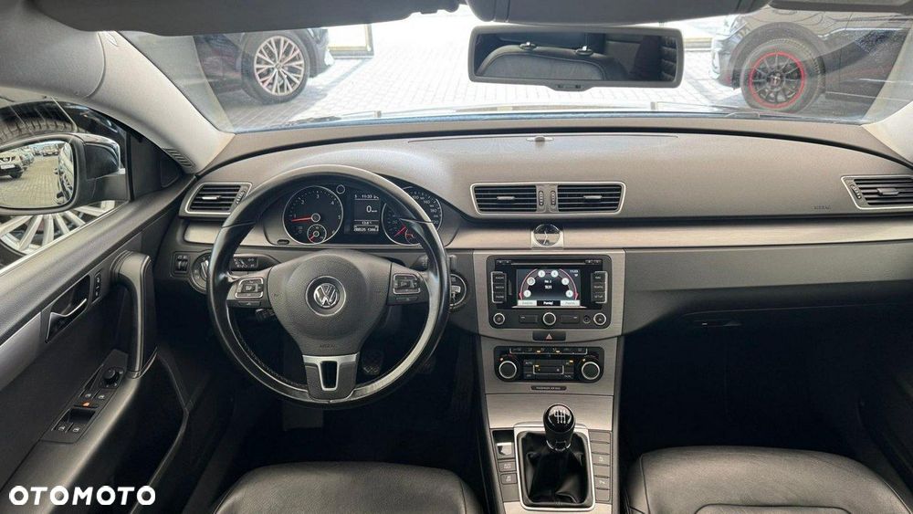 Volkswagen Passat - 39