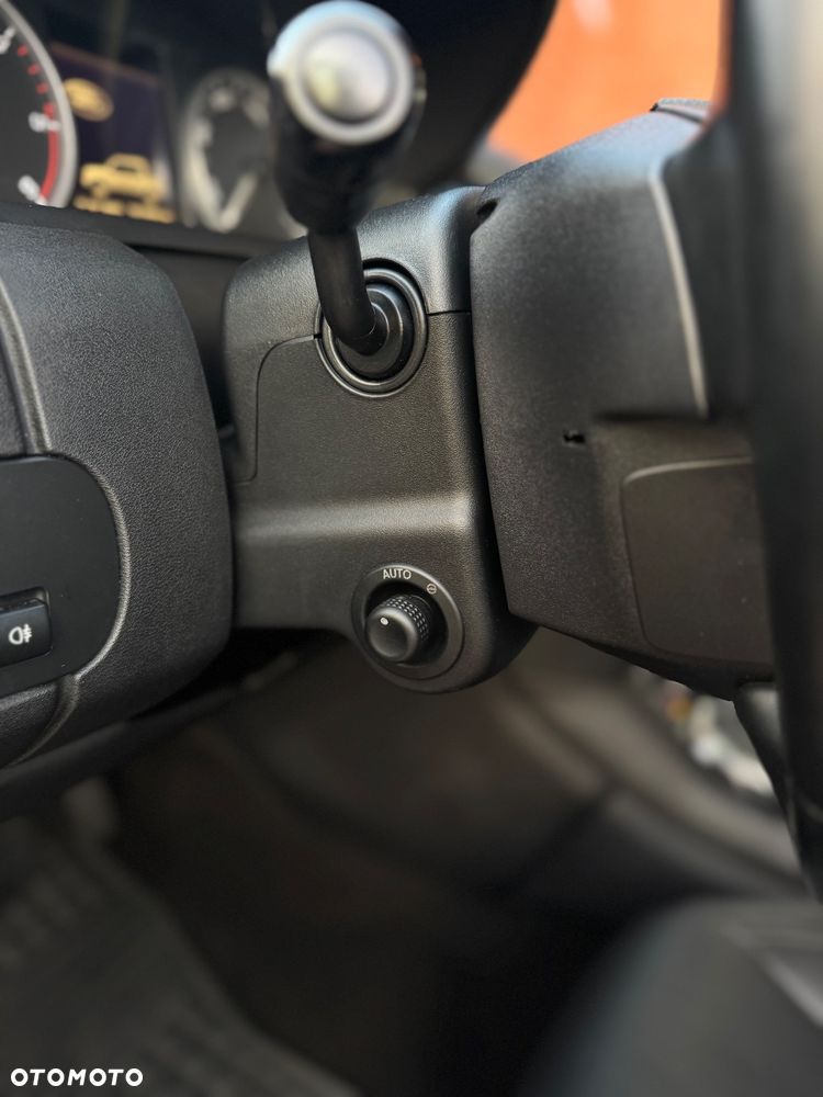 Land Rover Discovery 3.0 TD V6 HSE - 15