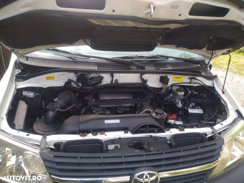 Toyota Hiace D-4D - 13