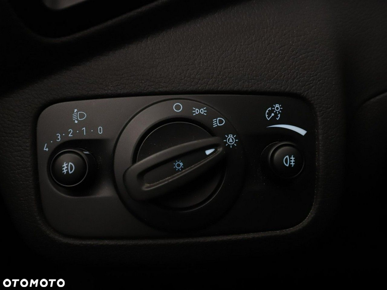 Ford Kuga - 33