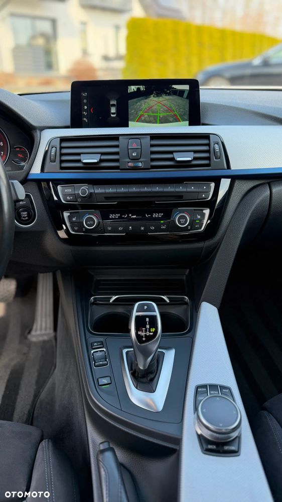 BMW Seria 3 330i xDrive M Sport Shadow sport - 16