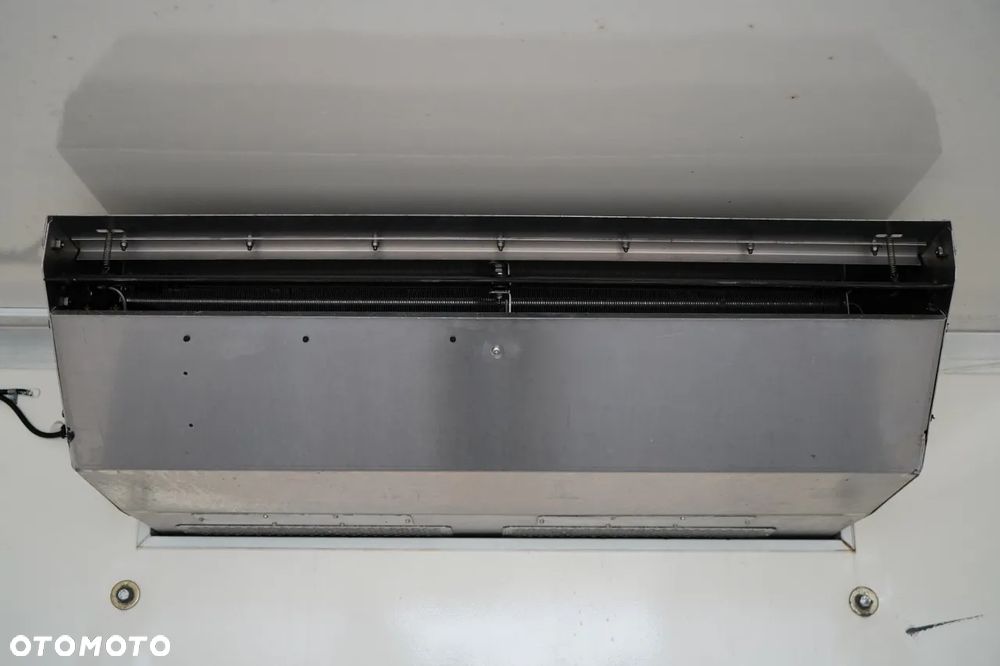 Renault D 250 / CHŁODNIA - 6,7 m / THERMO KING T 600R / + WINDA ZAŁADOWCZA PALFINGER / - 20