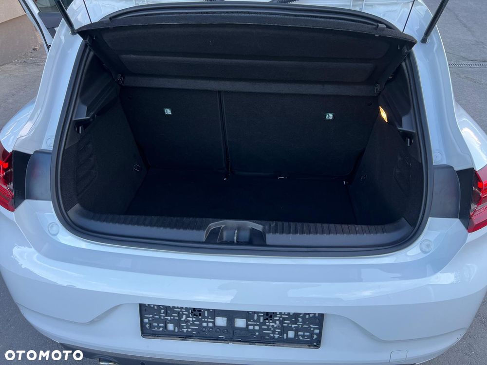 Renault Clio - 36
