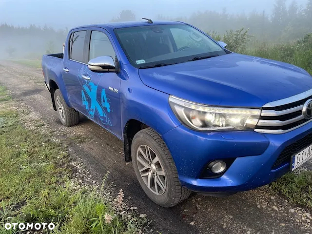 Toyota Hilux 2.4 D-4D Double Cab SR 4x4 - 2