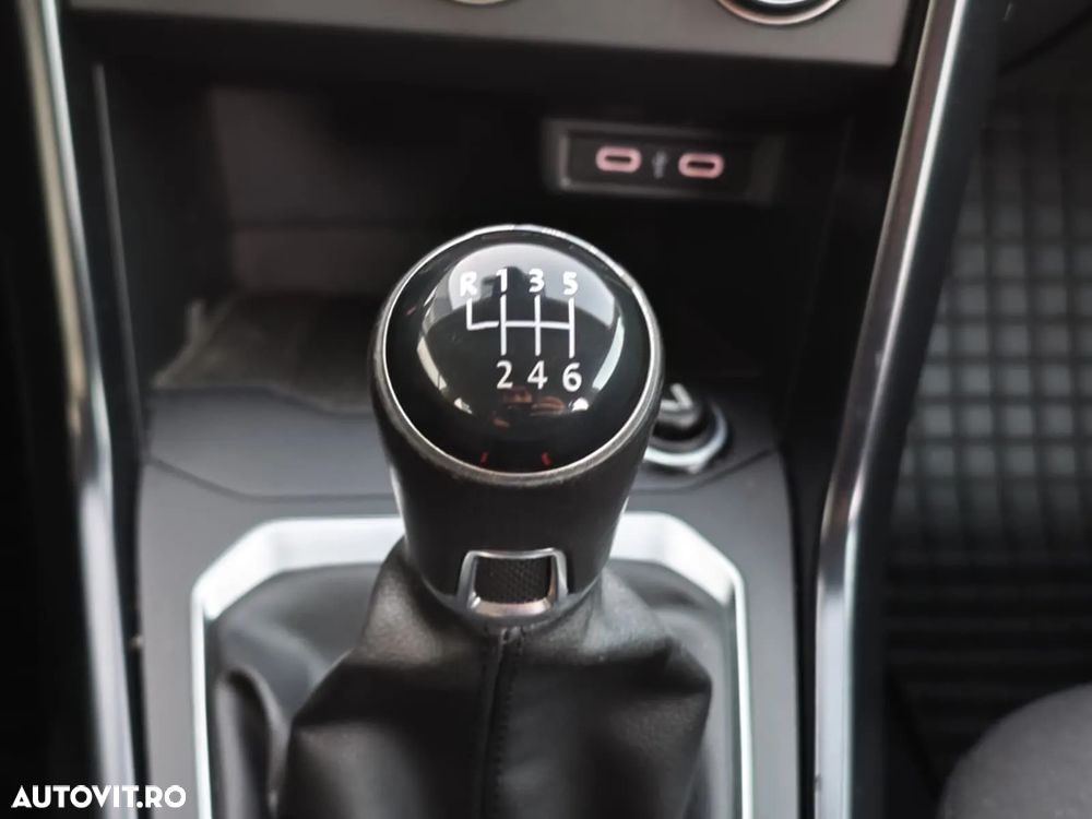 Volkswagen T-Roc 1.0 TSI Advanced - 21