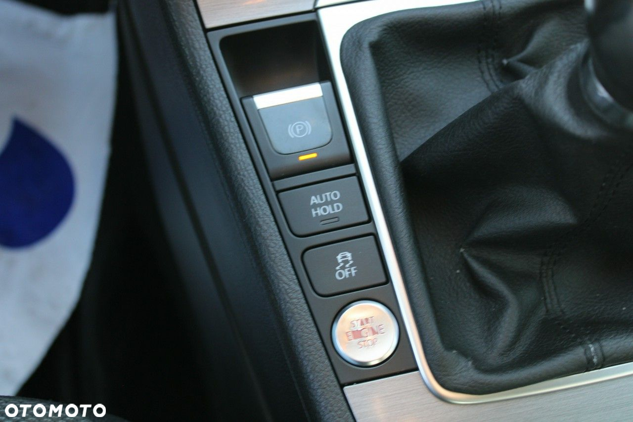 Volkswagen Passat - 23