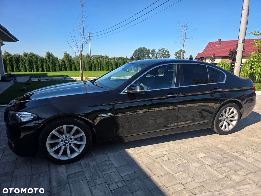 BMW Seria 5 525d - 11