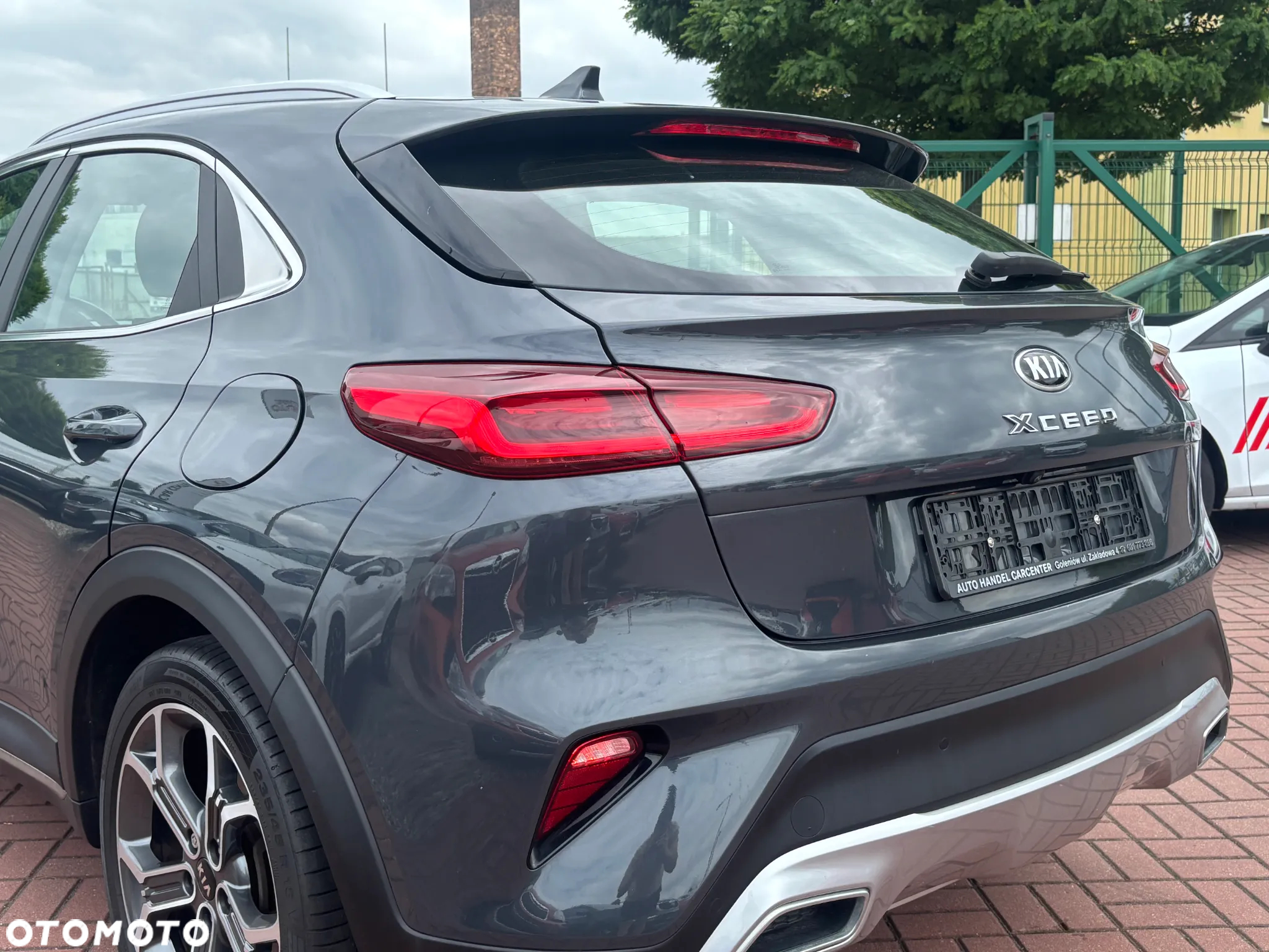 Kia Ceed SW 1.4 T-GDI DCT OPF GT Line - 11