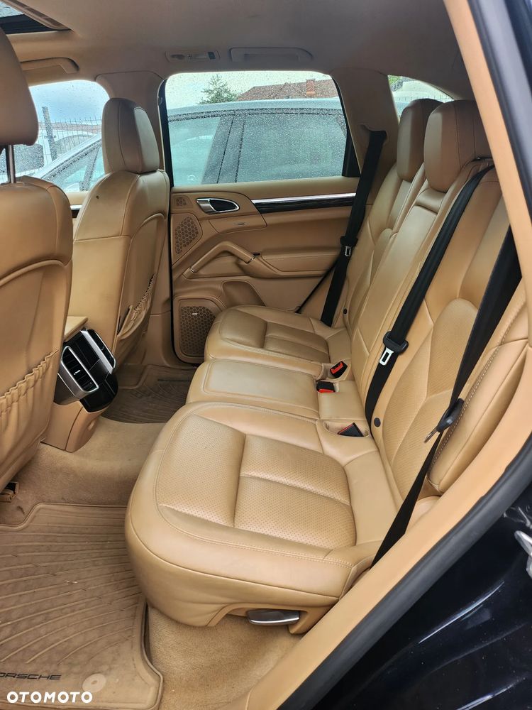 Porsche Cayenne Platinum Edition - 6