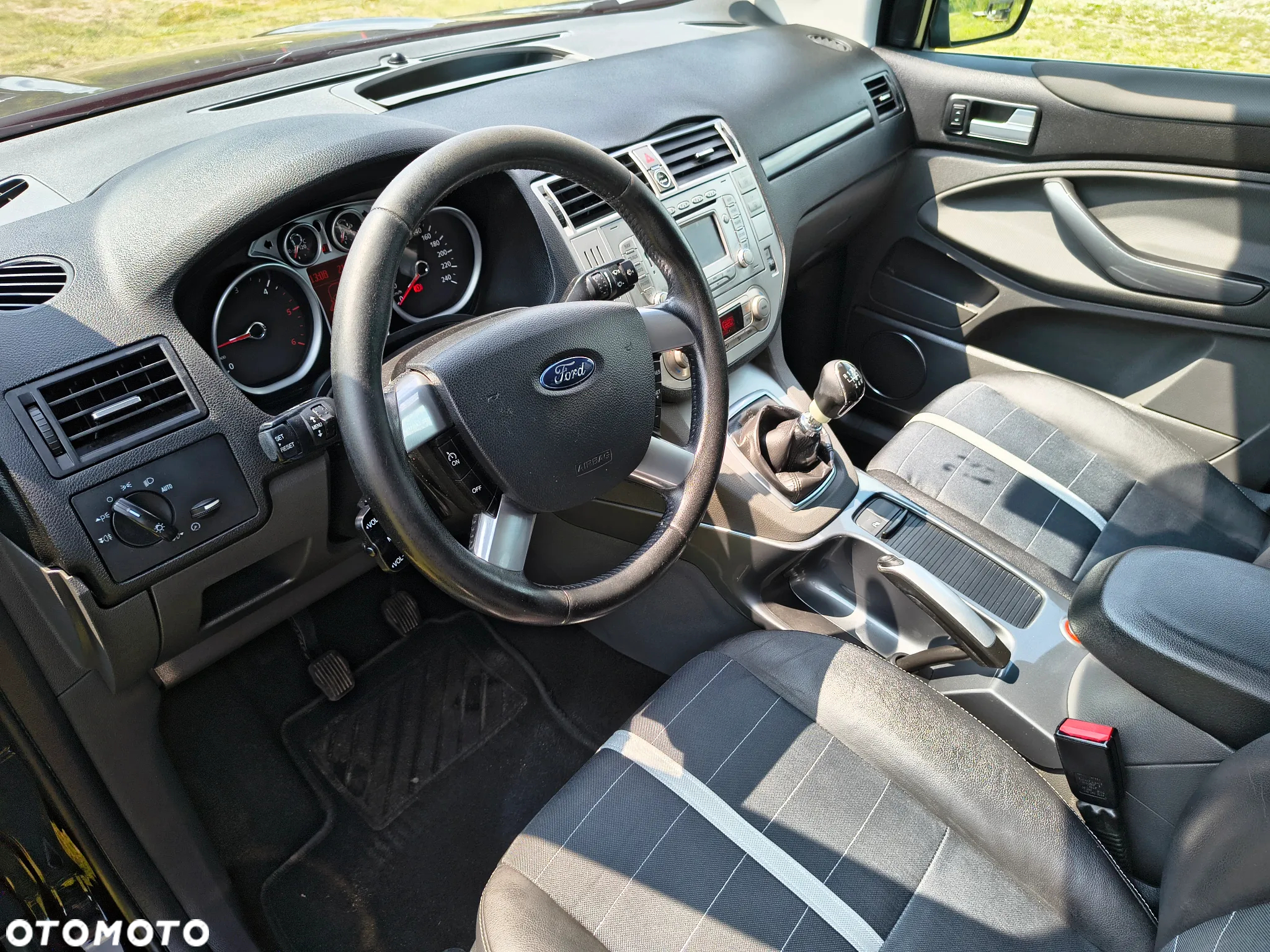 Ford Kuga 2.0 TDCi Titanium FWD - 5