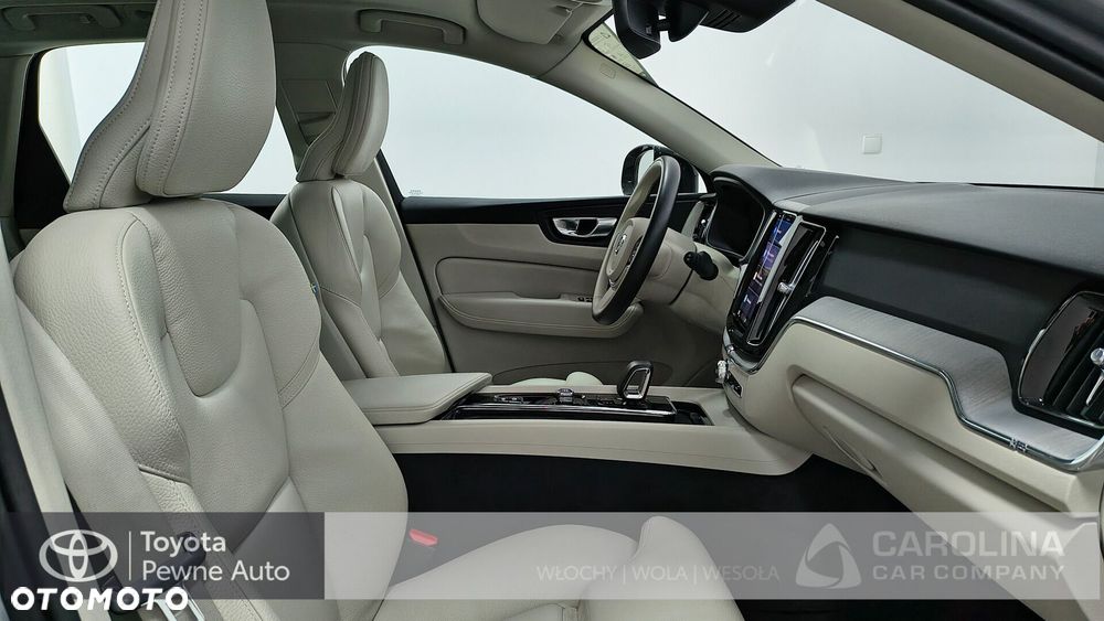 Volvo XC 60 B4 D AWD Plus Dark - 18